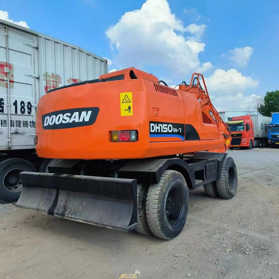 Doosan DH 150 LC-7 - Колёсный экскаватор: фото 1 Doosan DH 150 LC-7 - Колёсный экскаватор: фото 1