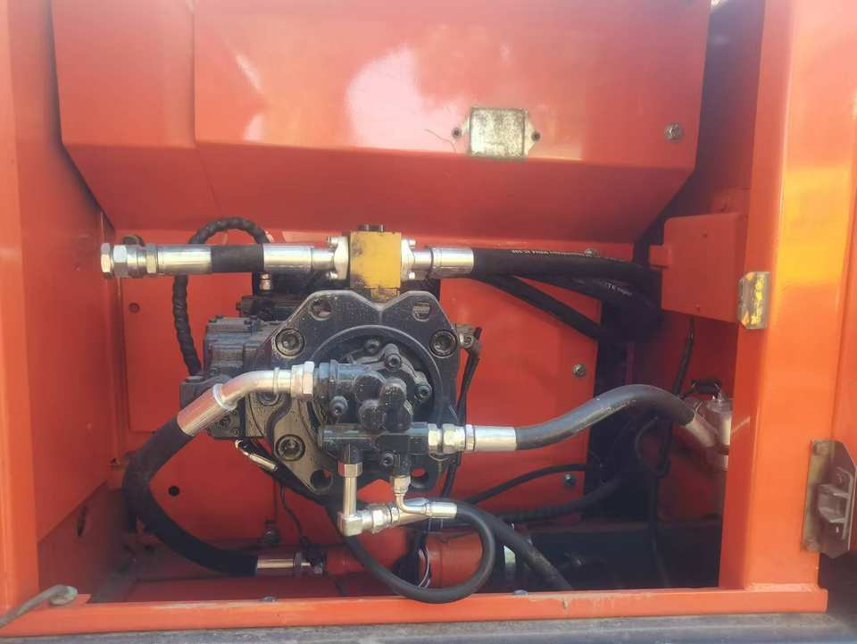 Doosan DX 225 - Гусеничный экскаватор: фото 4 Doosan DX 225 - Гусеничный экскаватор: фото 4