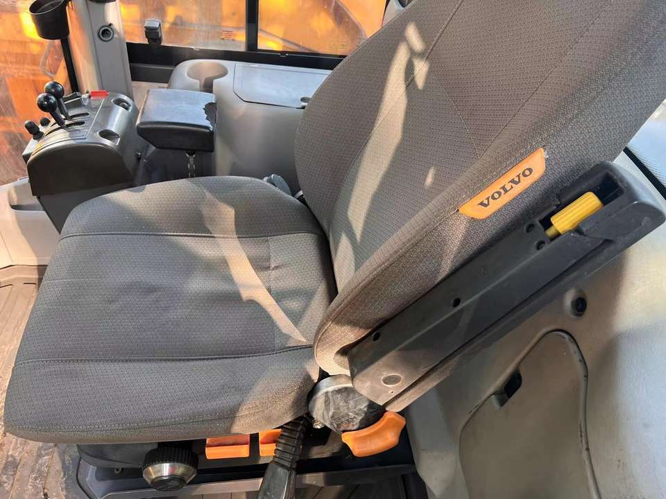 Good Condition Used L120Gz Wheel Loader VOLVO Used VOLVO L120G Loader Used Wheel Loader for Sale - Колёсный погрузчик: фото 3 Good Condition Used L120Gz Wheel Loader VOLVO Used VOLVO L120G Loader Used Wheel Loader for Sale - Колёсный погрузчик: фото 3