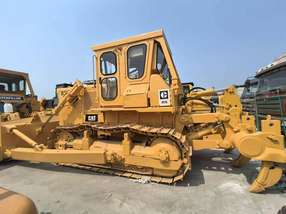 Hot Sale Used CAT Bulldozer D7G in Good Condition Second-hand Caterpillar Bulldozer D7G Construction Machinery - Бульдозер: фото 5 Hot Sale Used CAT Bulldozer D7G in Good Condition Second-hand Caterpillar Bulldozer D7G Construction Machinery - Бульдозер: фото 5