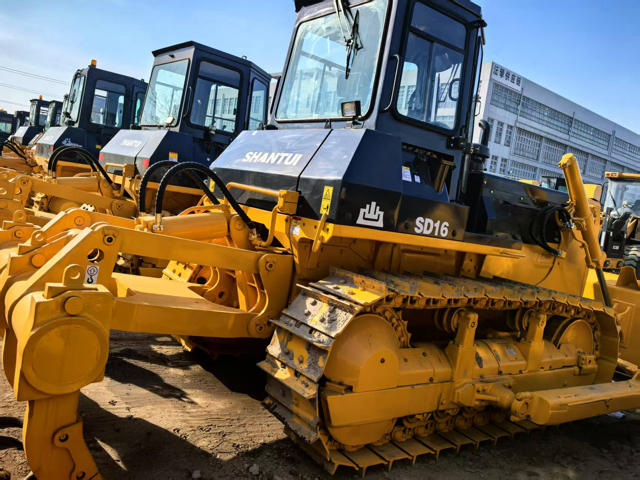 SHANTUI SD16 - Бульдозер: фото 2 SHANTUI SD16 - Бульдозер: фото 2