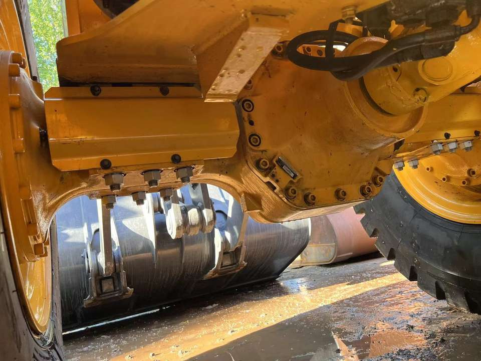 Used Volvo L120GZ 6 Ton Capacity Wheel Loader Available for Sale - Колёсный погрузчик: фото 3 Used Volvo L120GZ 6 Ton Capacity Wheel Loader Available for Sale - Колёсный погрузчик: фото 3