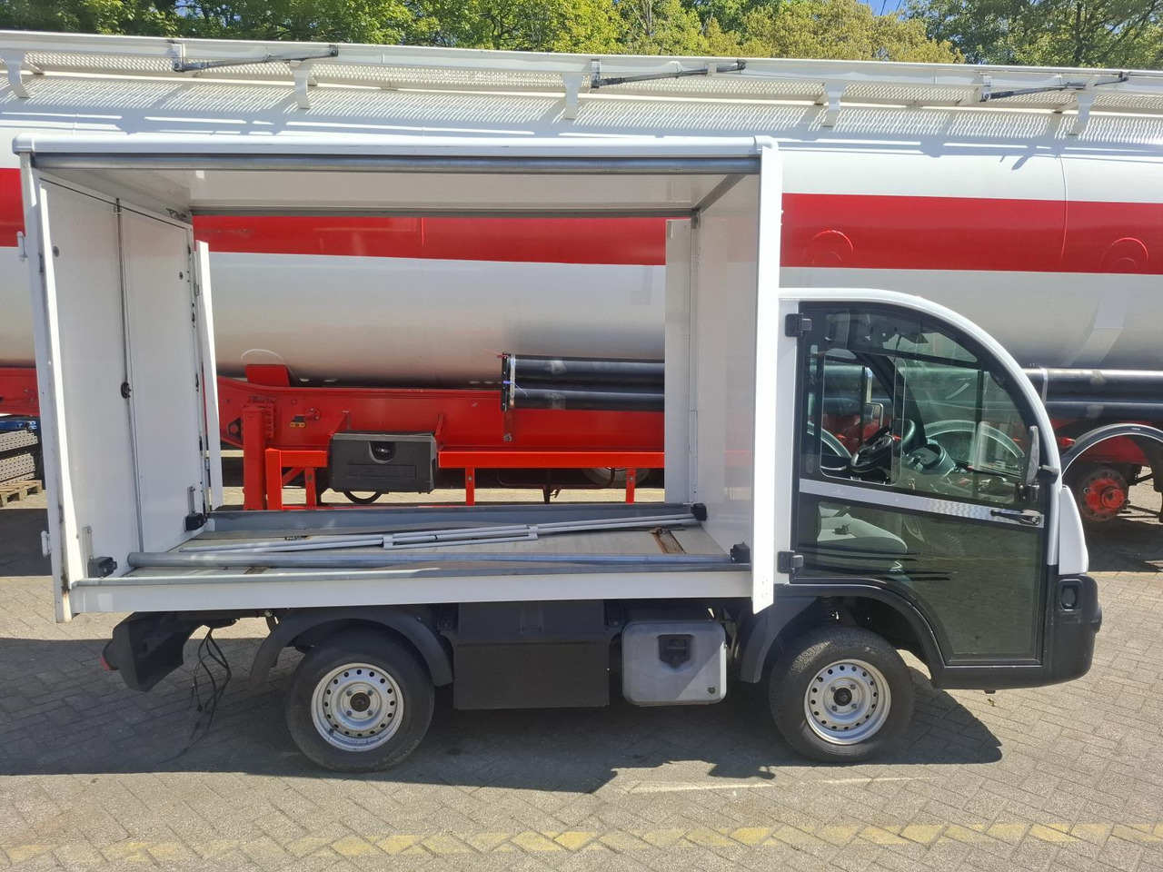 Aixam Mega E-Worker Elektrische Bakwagen RT-998-D - Гольф-кар: фото 4 Aixam Mega E-Worker Elektrische Bakwagen RT-998-D - Гольф-кар: фото 4