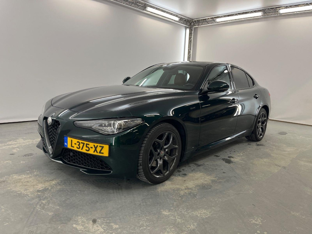 Alfa Romeo Giulia 2.0T Sprint | 2021 | 201.659 km | Automaat | L375XZ | NAP: Logisch - Седан: фото 1 Alfa Romeo Giulia 2.0T Sprint | 2021 | 201.659 km | Automaat | L375XZ | NAP: Logisch - Седан: фото 1