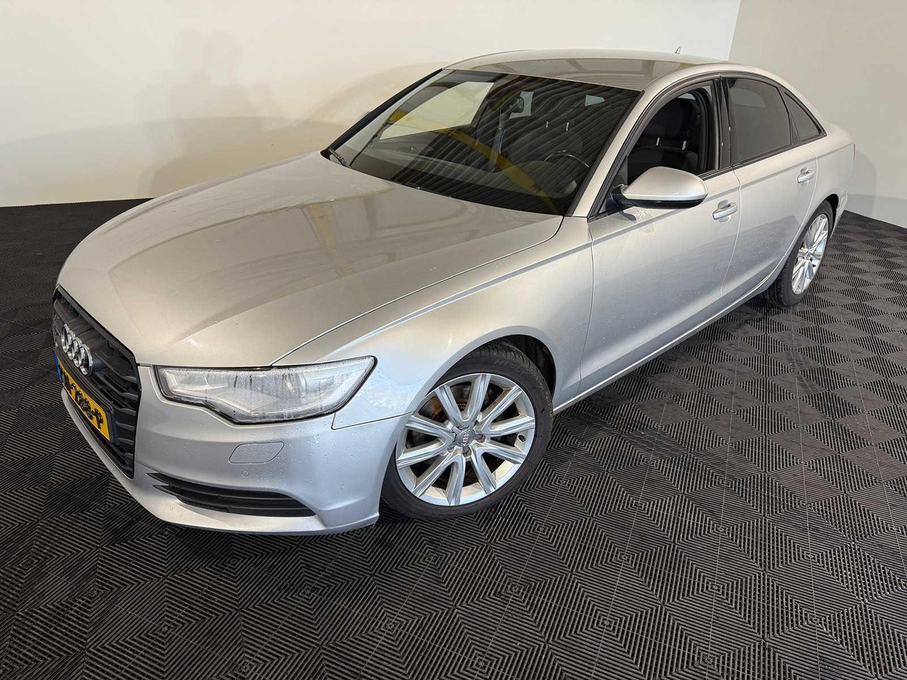 Audi A6 Limousine 2.8 FSI KH-288-P 236.914 km - Легковой автомобиль: фото 1 Audi A6 Limousine 2.8 FSI KH-288-P 236.914 km - Легковой автомобиль: фото 1