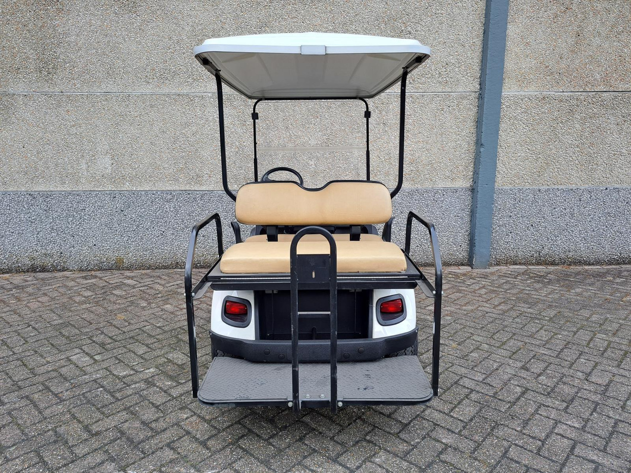 Cushman 2+2 Benzine Golfkar (3) 3466367 - Гольф-кар: фото 4 Cushman 2+2 Benzine Golfkar (3) 3466367 - Гольф-кар: фото 4