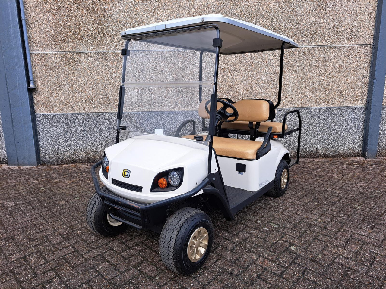 Cushman 2+2 Benzine Golfkar (3) 3466367 - Гольф-кар: фото 1 Cushman 2+2 Benzine Golfkar (3) 3466367 - Гольф-кар: фото 1