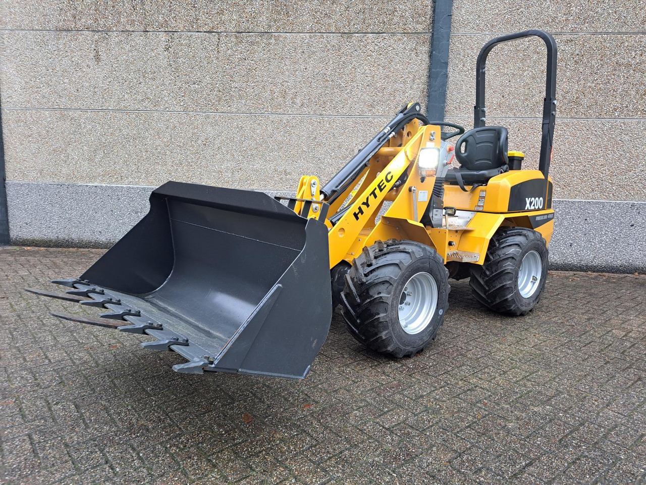 Hytec X200 Wiellader (Nieuw, 2024) - Компактный фронтальный погрузчик: фото 1 Hytec X200 Wiellader (Nieuw, 2024) - Компактный фронтальный погрузчик: фото 1