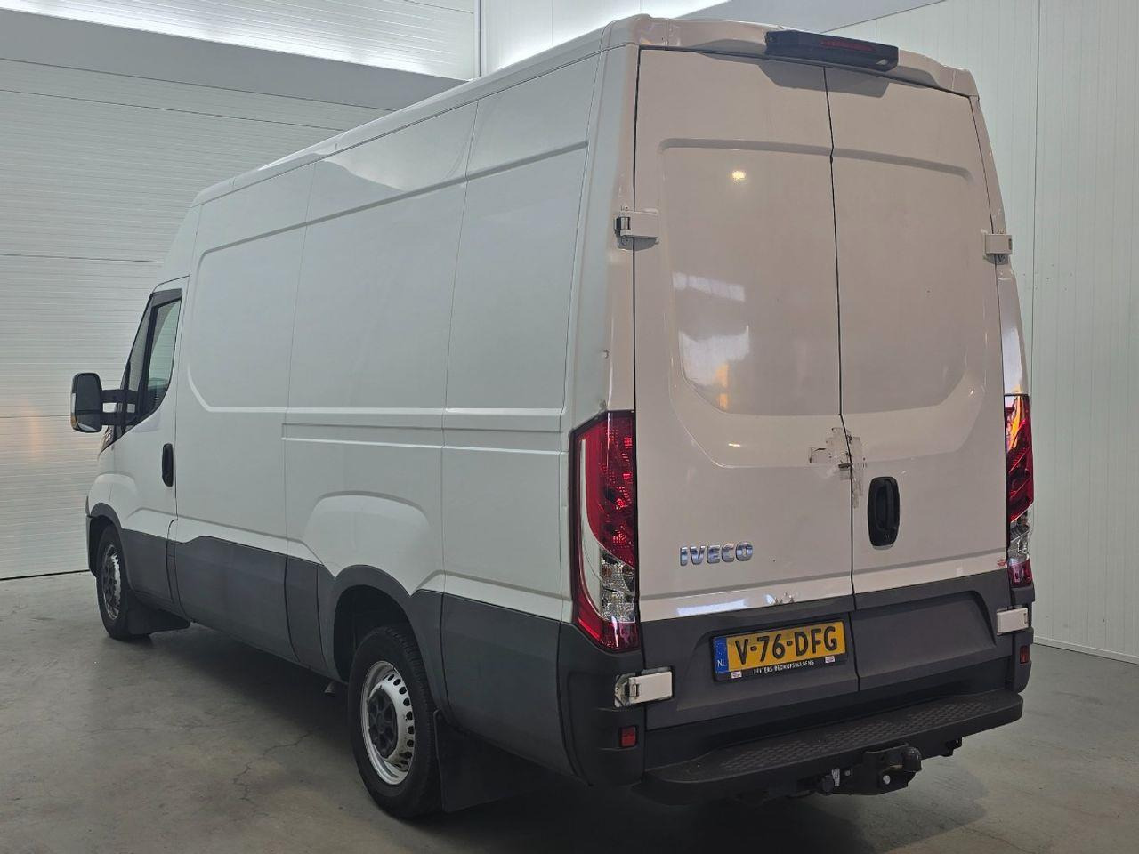 Iveco Daily 35S14V 2.3 352 H3 L | 2017 | 218.863 km | Automaat | V76DFG | NAP: Geen oordeel - Цельнометаллический фургон: фото 3 Iveco Daily 35S14V 2.3 352 H3 L | 2017 | 218.863 km | Automaat | V76DFG | NAP: Geen oordeel - Цельнометаллический фургон: фото 3
