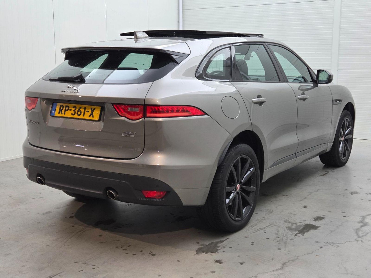Jaguar F-PACE 2.0 Portfolio AWD 25d | 2018 | 192.306 km | Automaat | RP361X | NAP: Logisch - Внедорожник: фото 4 Jaguar F-PACE 2.0 Portfolio AWD 25d | 2018 | 192.306 km | Automaat | RP361X | NAP: Logisch - Внедорожник: фото 4