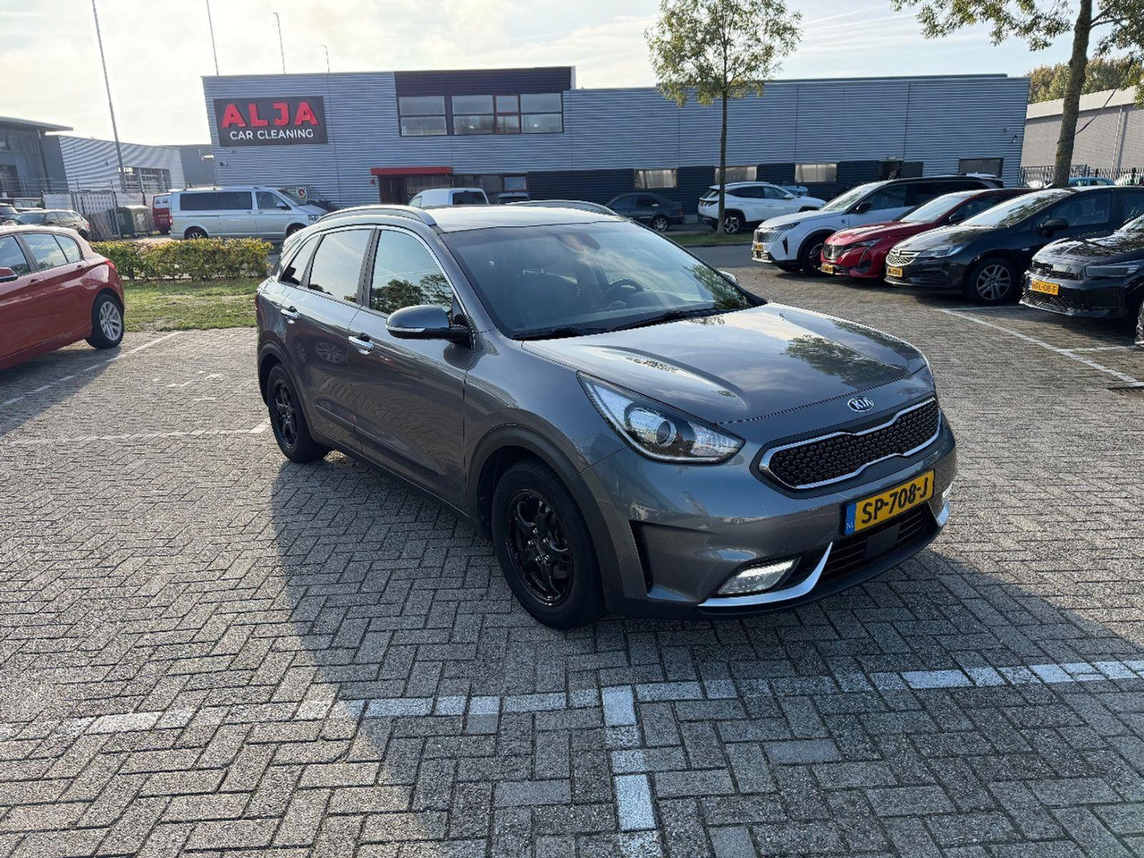 Kia Niro 1.6 GDi Hybrid ExecutiveLine | 2018 | 134.696 km | Automaat | SP708J | NAP: Logisch - Внедорожник: фото 4 Kia Niro 1.6 GDi Hybrid ExecutiveLine | 2018 | 134.696 km | Automaat | SP708J | NAP: Logisch - Внедорожник: фото 4