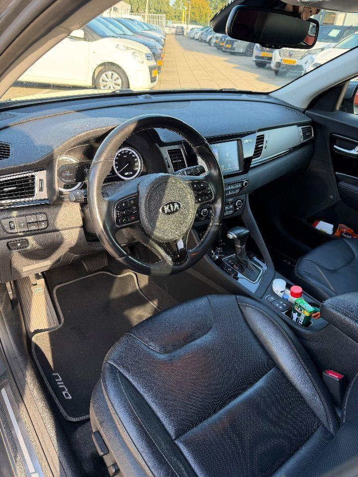Kia Niro 1.6 GDi Hybrid ExecutiveLine | 2018 | 134.696 km | Automaat | SP708J | NAP: Logisch - Внедорожник: фото 5 Kia Niro 1.6 GDi Hybrid ExecutiveLine | 2018 | 134.696 km | Automaat | SP708J | NAP: Logisch - Внедорожник: фото 5
