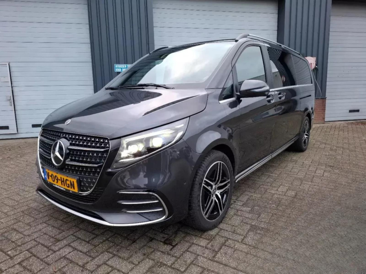 Mercedes-Benz V-Klasse AVANTGARDE V300D AUT 4MATIC EXTRA LANG V-09-HGN 2024 - Грузопассажирский фургон: фото 1 Mercedes-Benz V-Klasse AVANTGARDE V300D AUT 4MATIC EXTRA LANG V-09-HGN 2024 - Грузопассажирский фургон: фото 1