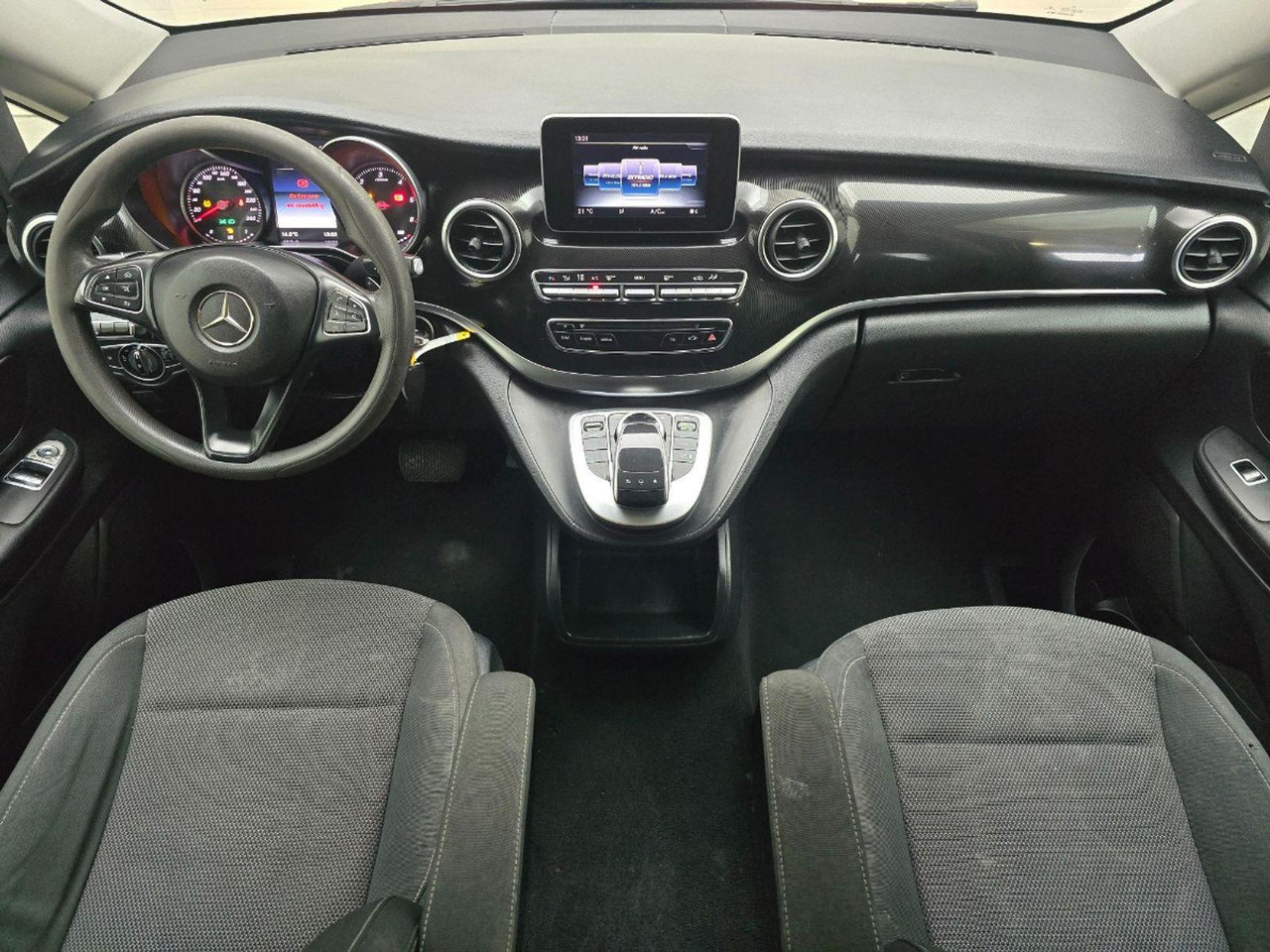 Mercedes-Benz V-klasse 220d Lang DC | 2016 | 319.567 km | Automaat | V378LK | NAP: Geen oordeel - Грузопассажирский фургон: фото 5 Mercedes-Benz V-klasse 220d Lang DC | 2016 | 319.567 km | Automaat | V378LK | NAP: Geen oordeel - Грузопассажирский фургон: фото 5