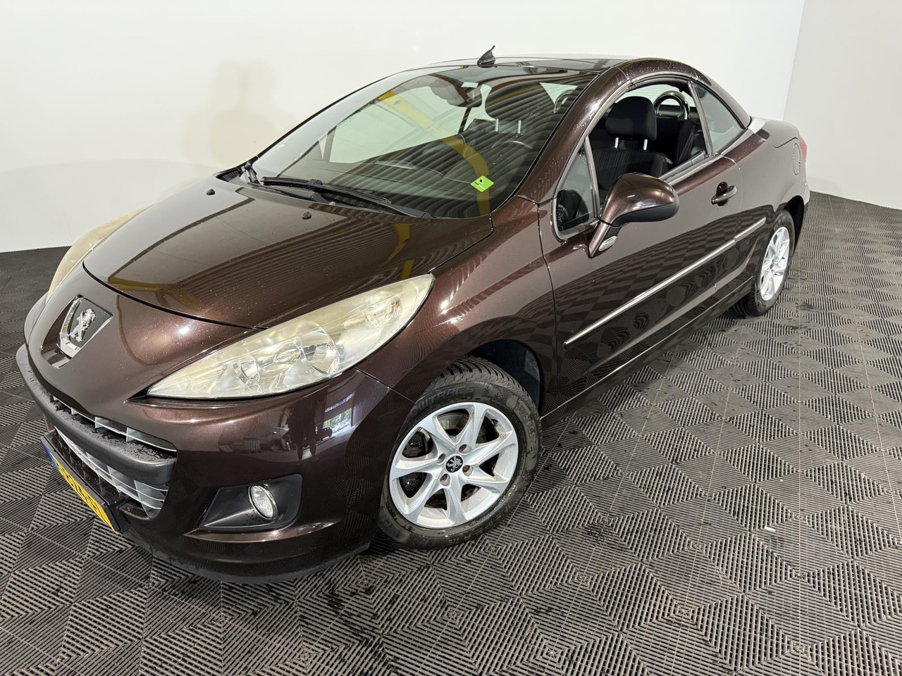 Peugeot 207 CC 1.6 VTI | 2012 | 168.808 km | H-824-FL - Легковой автомобиль: фото 1 Peugeot 207 CC 1.6 VTI | 2012 | 168.808 km | H-824-FL - Легковой автомобиль: фото 1