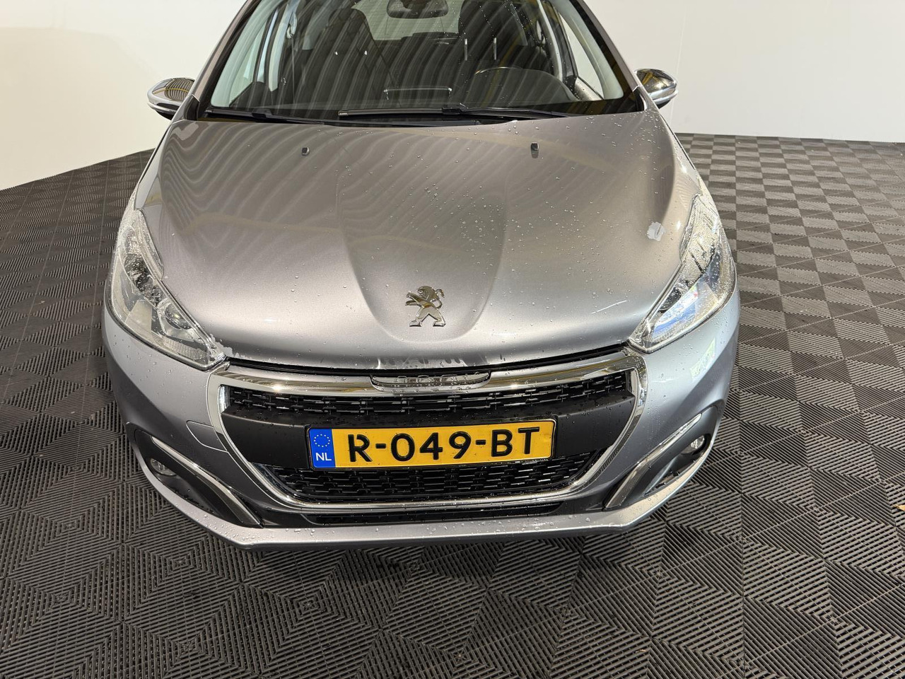 Peugeot | 208 | 1.5 BlueHDi Blue Lease Allure | 2019 | 183.354 km | R049BT | Geen oordeel - Хэтчбек: фото 2 Peugeot | 208 | 1.5 BlueHDi Blue Lease Allure | 2019 | 183.354 km | R049BT | Geen oordeel - Хэтчбек: фото 2