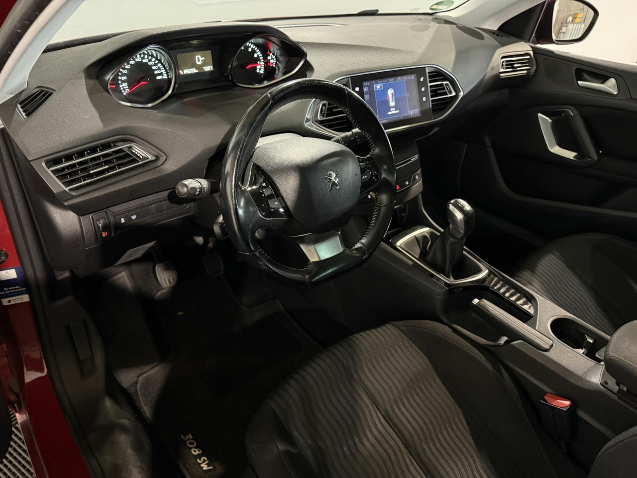 Peugeot | 308 SW | 1.2 PureTech Blue Lion | 2017 | 125.283 km | NL320L | Logisch - Легковой автомобиль: фото 4 Peugeot | 308 SW | 1.2 PureTech Blue Lion | 2017 | 125.283 km | NL320L | Logisch - Легковой автомобиль: фото 4