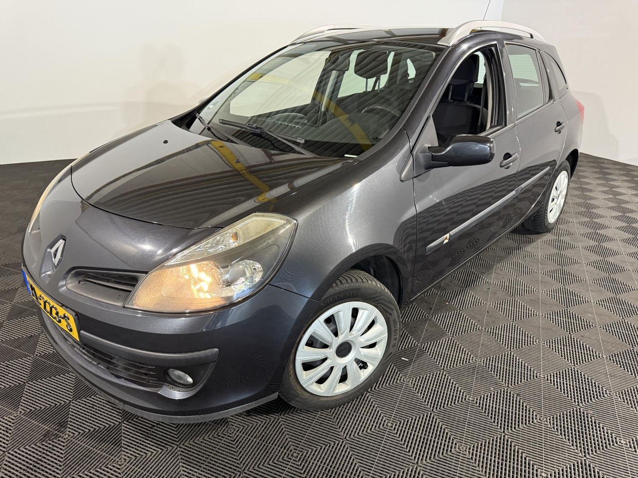 Легковой автомобиль Renault | Clio Estate | 1.2-16V Special Line | 2009 | 172.146 km | XL223S | Geen oordeel: фото 1