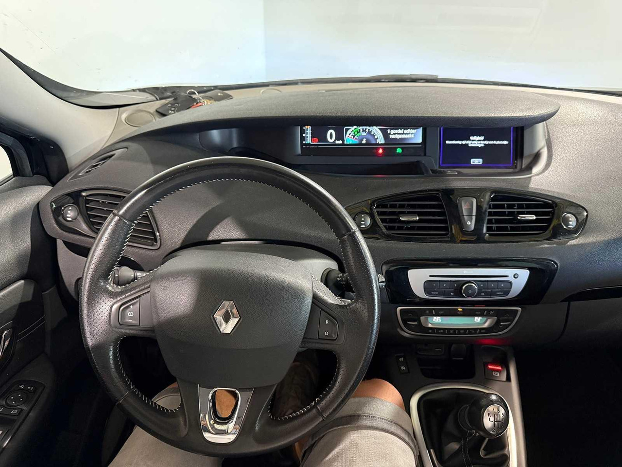 Легковой автомобиль Renault Grand Scénic  1.2 Tce Bose | 2016 | 118.319 km | H-596-NV: фото 9