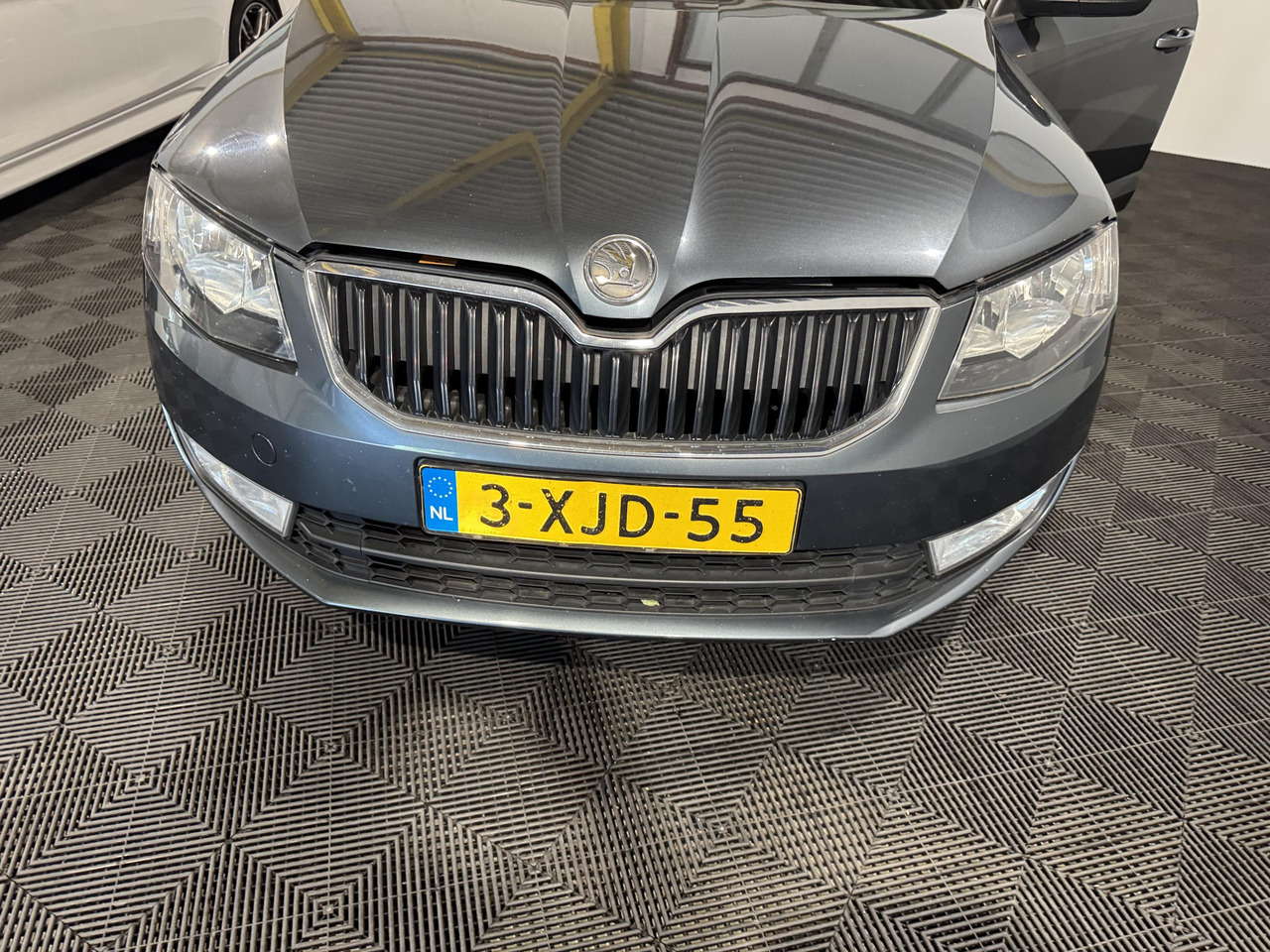 Skoda Octavia Combi 1.2 TSI Greentech Ambition Businessline | 2014 | 209.293 km | 3-XJD-55 - Легковой автомобиль: фото 2 Skoda Octavia Combi 1.2 TSI Greentech Ambition Businessline | 2014 | 209.293 km | 3-XJD-55 - Легковой автомобиль: фото 2