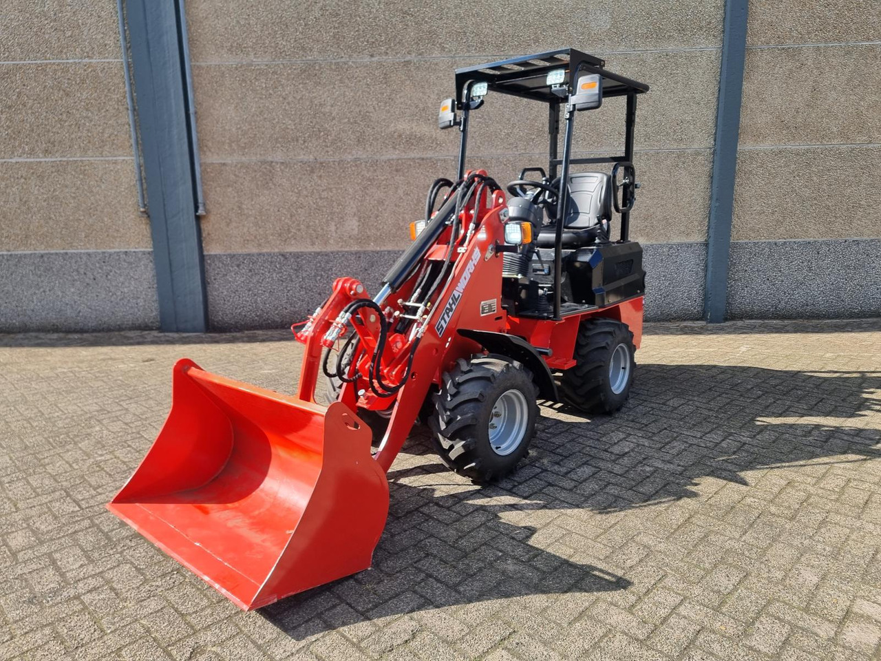 Колёсный погрузчик Stahlworks R906 Shovel Nieuw: фото 1