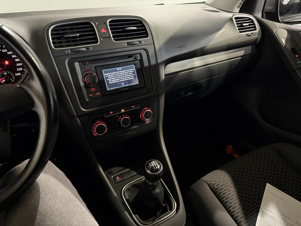 Volkswagen | Golf | 1.2 TSI Tour II BlueMotion | 2010 | 287.684 km | 28NSJ1 | Logisch - Хэтчбек: фото 2 Volkswagen | Golf | 1.2 TSI Tour II BlueMotion | 2010 | 287.684 km | 28NSJ1 | Logisch - Хэтчбек: фото 2