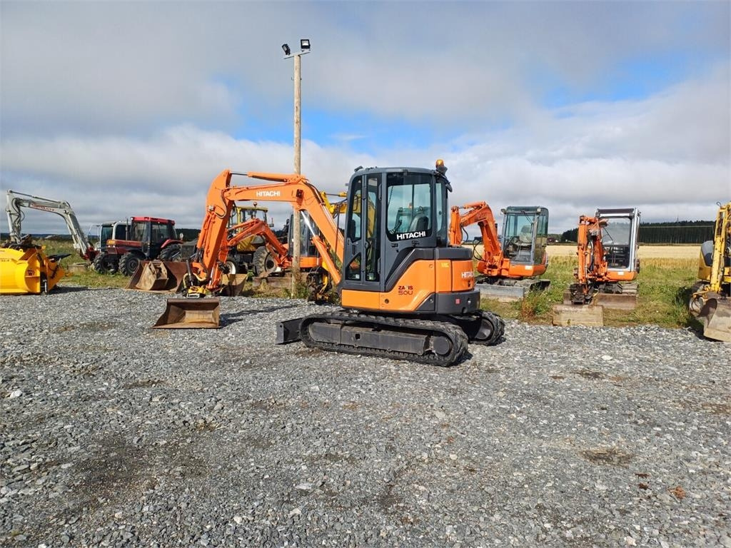 Hitachi ZX50u Engcon pyörittäjällä - Мини-экскаватор: фото 3 Hitachi ZX50u Engcon pyörittäjällä - Мини-экскаватор: фото 3