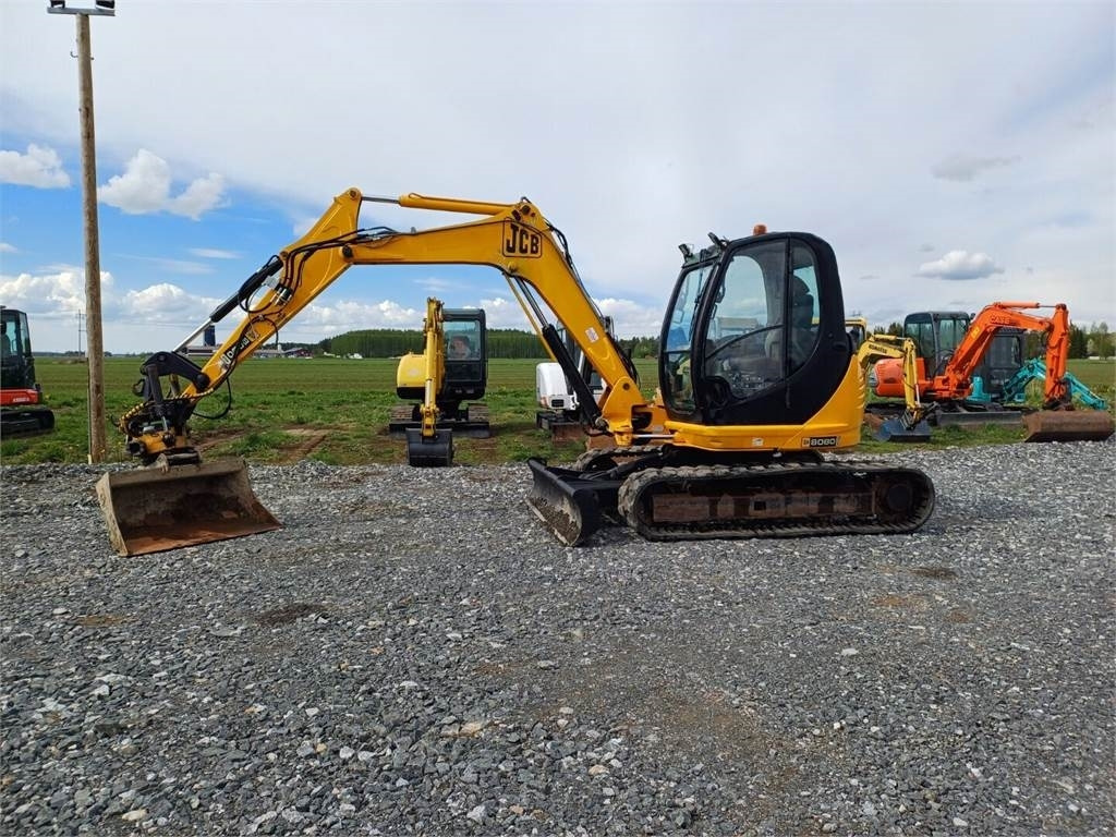 JCB 8080 pyörittäjällä - Мини-экскаватор: фото 2 JCB 8080 pyörittäjällä - Мини-экскаватор: фото 2