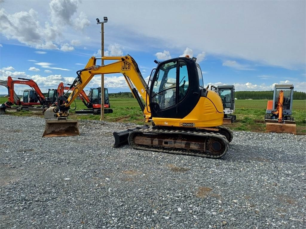 JCB 8080 pyörittäjällä - Мини-экскаватор: фото 3 JCB 8080 pyörittäjällä - Мини-экскаватор: фото 3