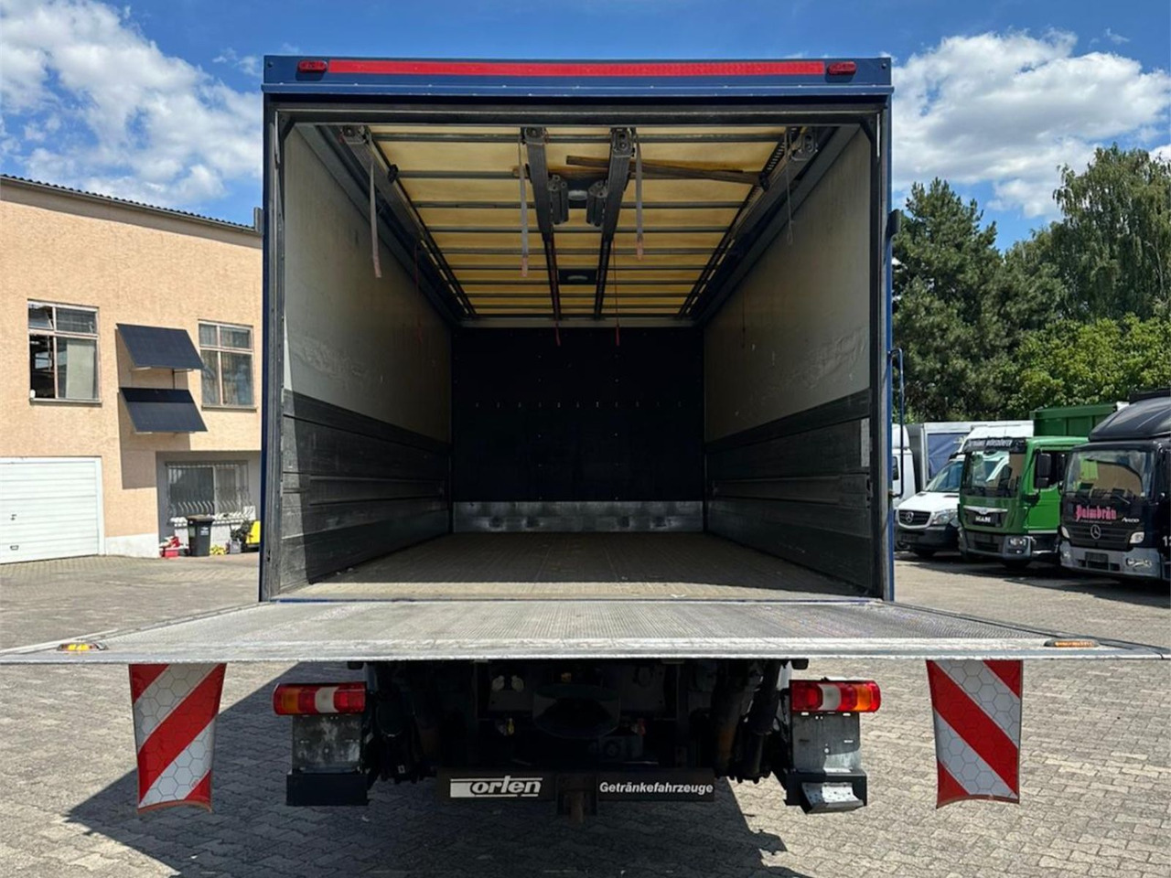 Mercedes-Benz Atego 1523/Klima/LBW/GT-Zertifiziert/2xAHK - Грузовик для перевозки напитков: фото 5 Mercedes-Benz Atego 1523/Klima/LBW/GT-Zertifiziert/2xAHK - Грузовик для перевозки напитков: фото 5