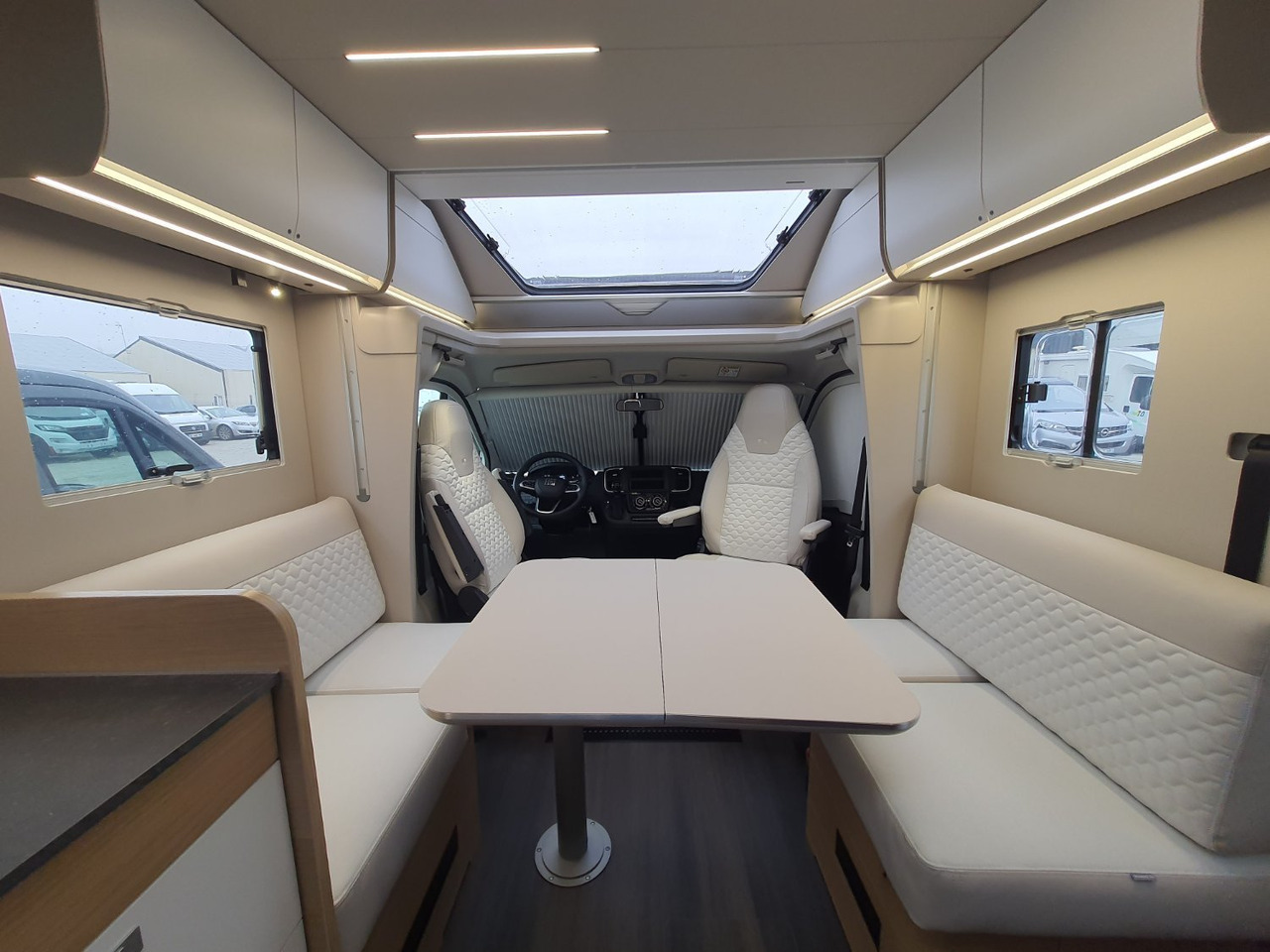 Adria Matrix Plus 670DC - Полуинтегрированный автодом: фото 4 Adria Matrix Plus 670DC - Полуинтегрированный автодом: фото 4