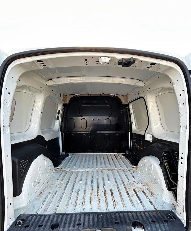 Легковой фургон Mercedes Benz Citan 111 cdi Long 3 posti: фото 12 Легковой фургон Mercedes Benz Citan 111 cdi Long 3 posti: фото 12