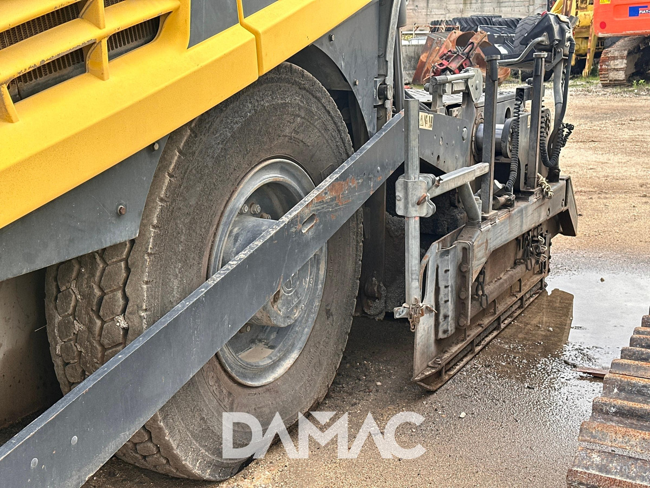 Асфальтоукладчик BOMAG BF600 P-2: фото 17 Асфальтоукладчик BOMAG BF600 P-2: фото 17