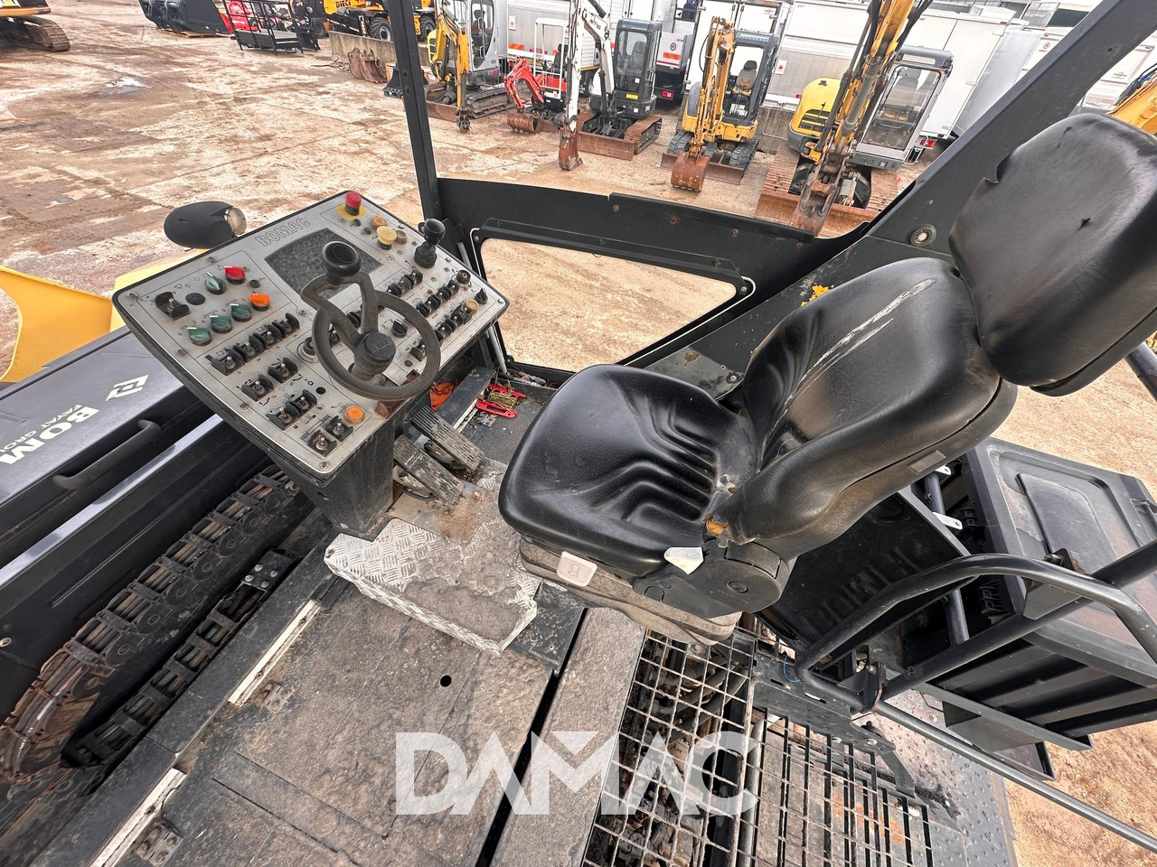 Асфальтоукладчик BOMAG BF600 P-2: фото 11 Асфальтоукладчик BOMAG BF600 P-2: фото 11