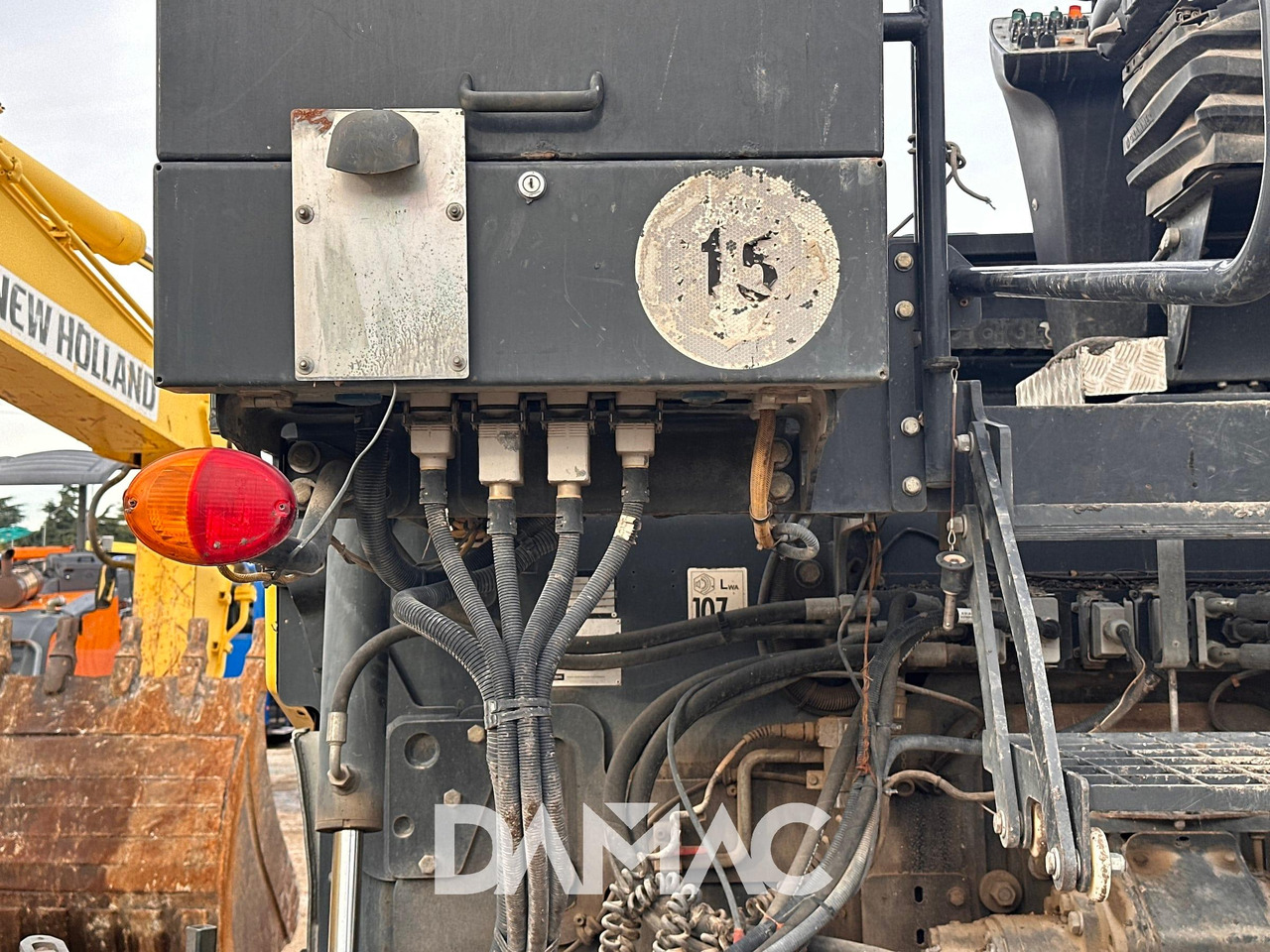 Асфальтоукладчик BOMAG BF600 P-2: фото 10 Асфальтоукладчик BOMAG BF600 P-2: фото 10