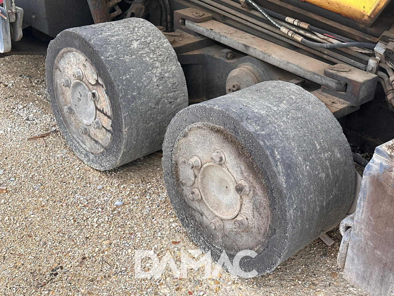 Асфальтоукладчик BOMAG BF600 P-2: фото 15 Асфальтоукладчик BOMAG BF600 P-2: фото 15