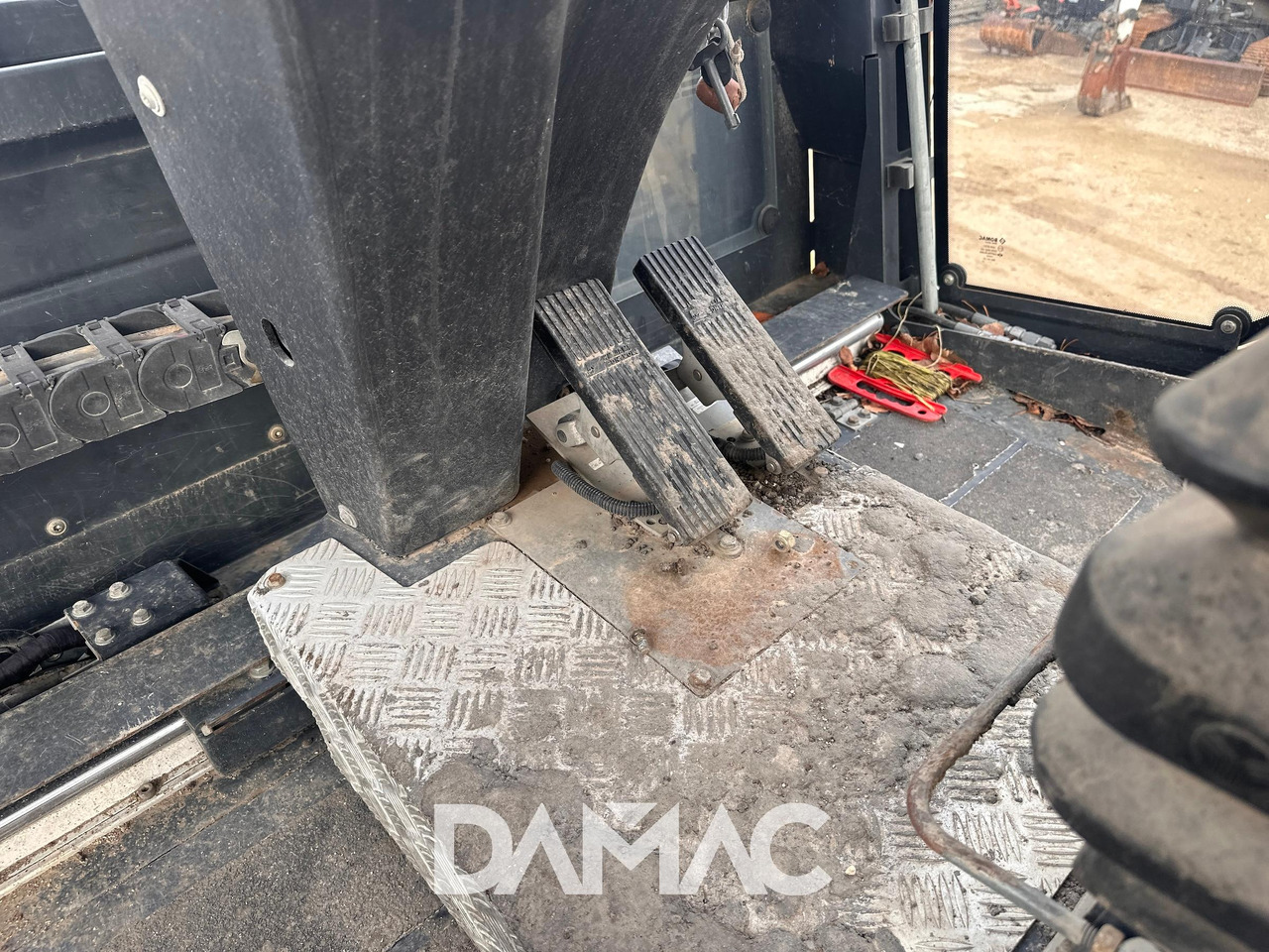 Асфальтоукладчик BOMAG BF600 P-2: фото 13 Асфальтоукладчик BOMAG BF600 P-2: фото 13