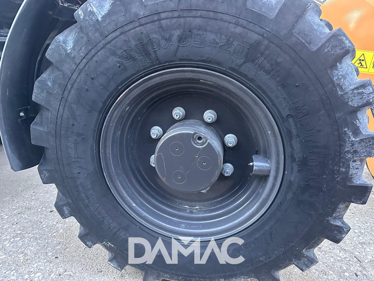 Колёсный погрузчик CASE 321F: фото 17 Колёсный погрузчик CASE 321F: фото 17