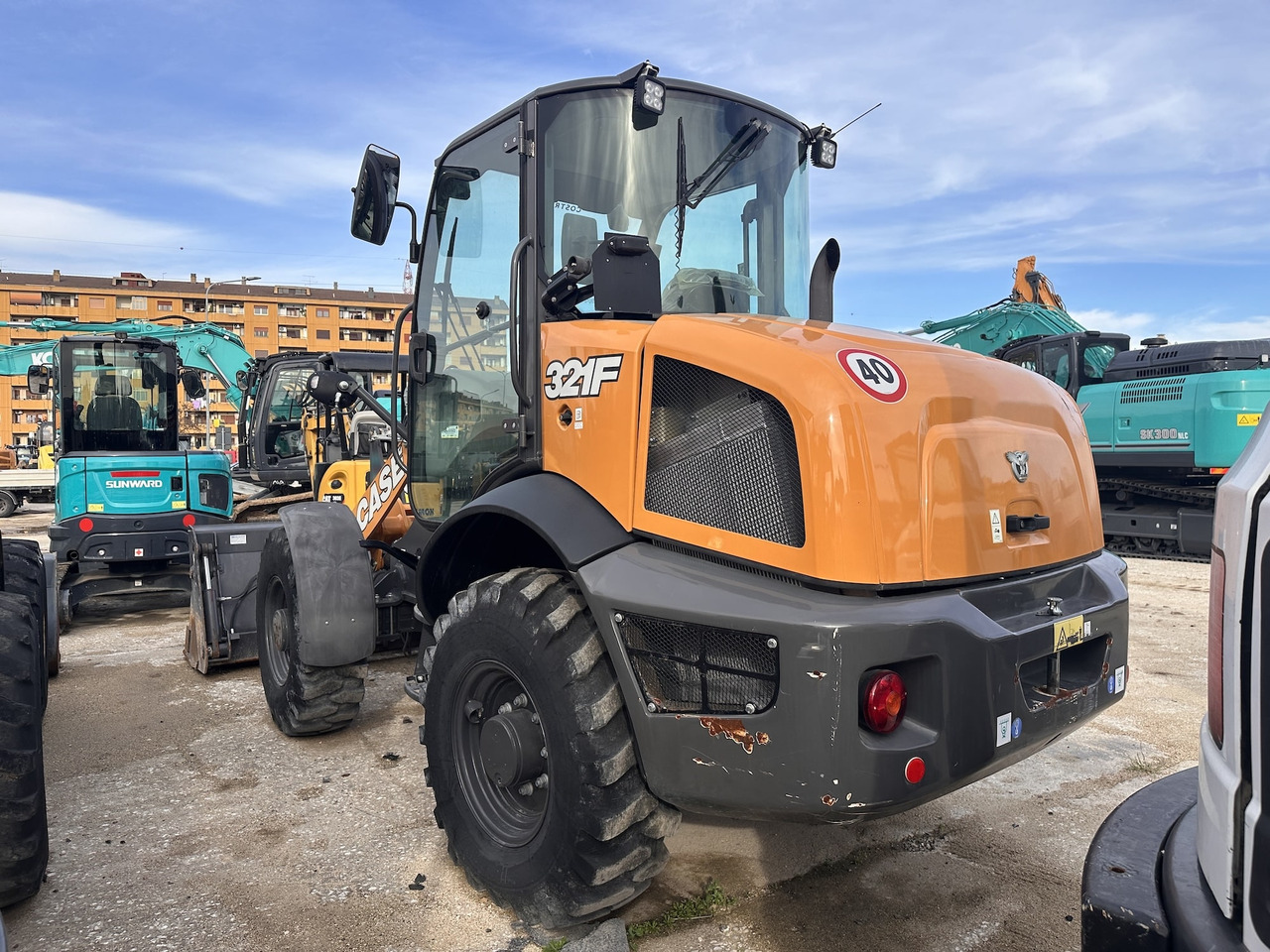 CASE 321F - Колёсный погрузчик: фото 3 CASE 321F - Колёсный погрузчик: фото 3