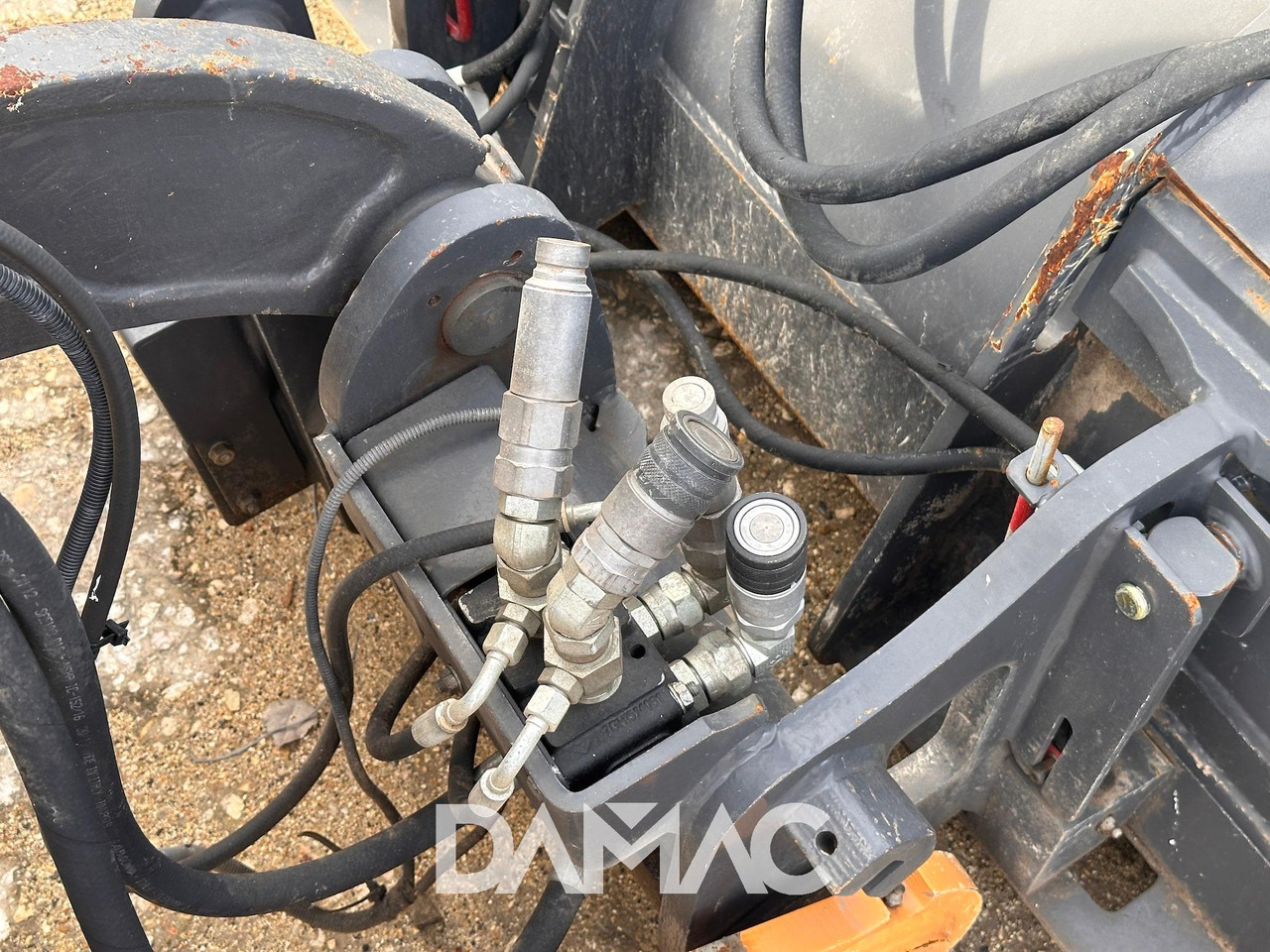 Колёсный погрузчик CASE 321F: фото 8 Колёсный погрузчик CASE 321F: фото 8