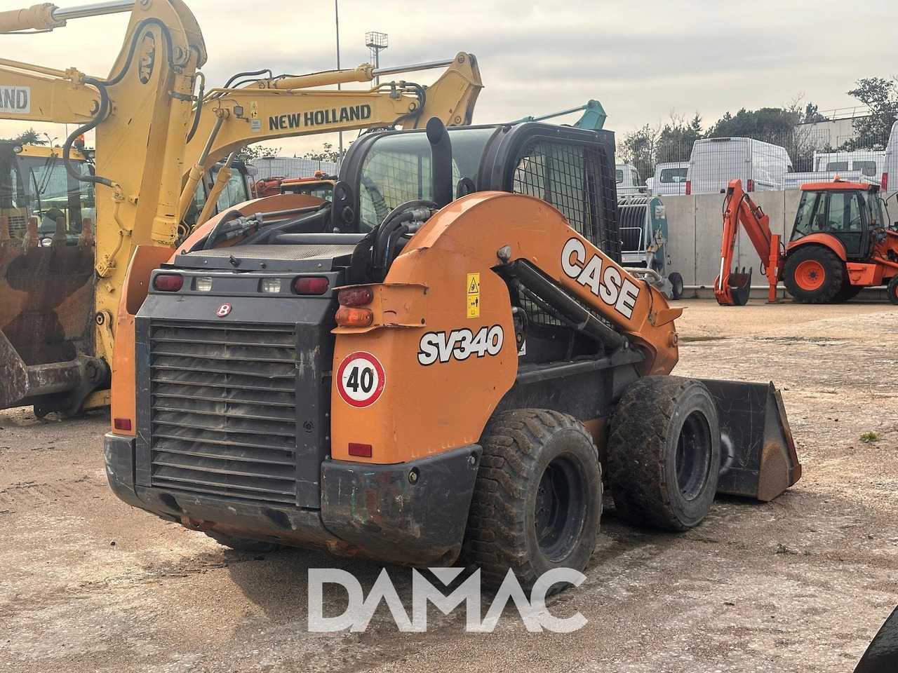 CASE SV340 - Мини-погрузчик с бортовым поворотом: фото 5 CASE SV340 - Мини-погрузчик с бортовым поворотом: фото 5