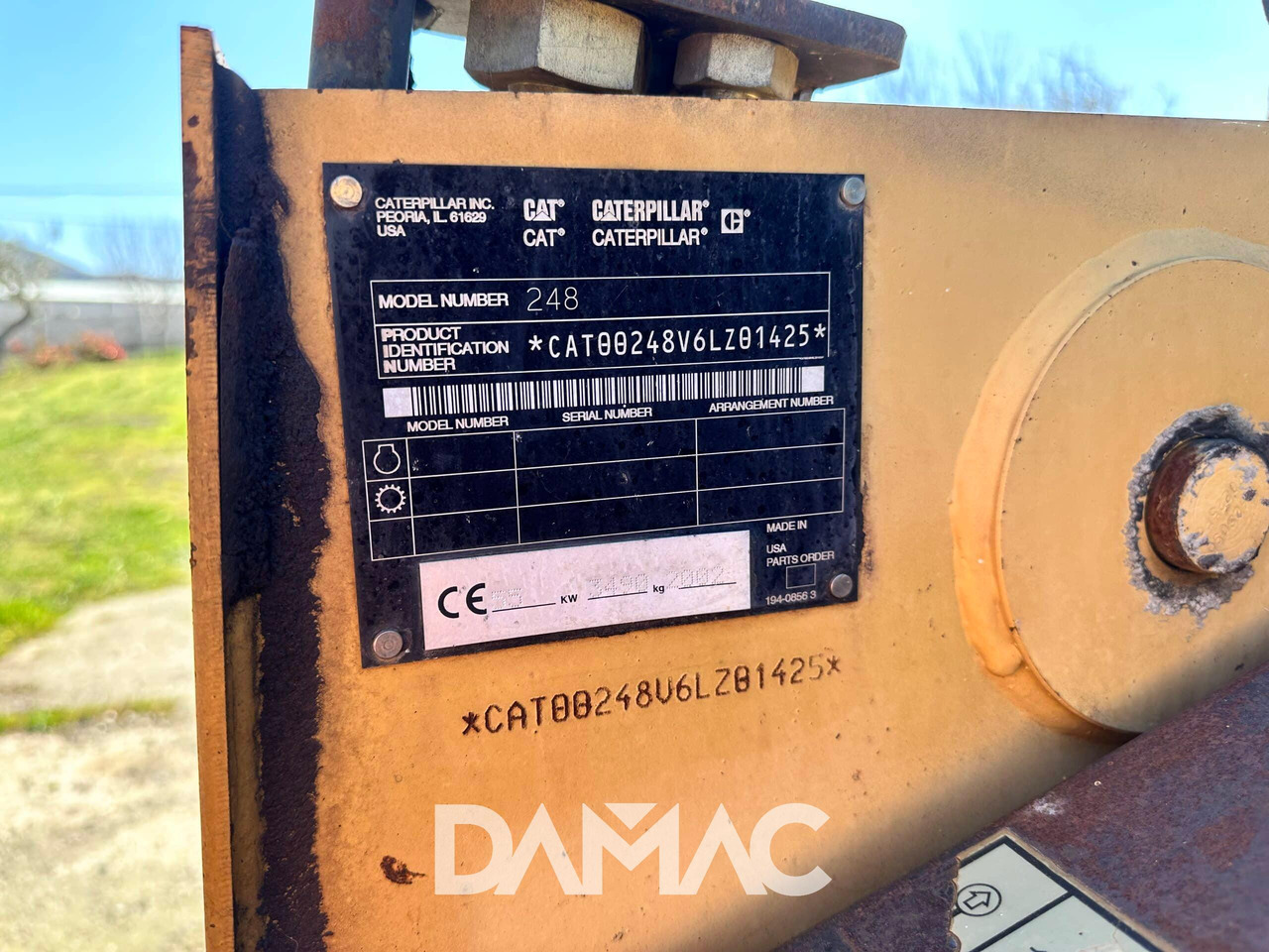 CAT 248 - Мини-погрузчик с бортовым поворотом: фото 5 CAT 248 - Мини-погрузчик с бортовым поворотом: фото 5