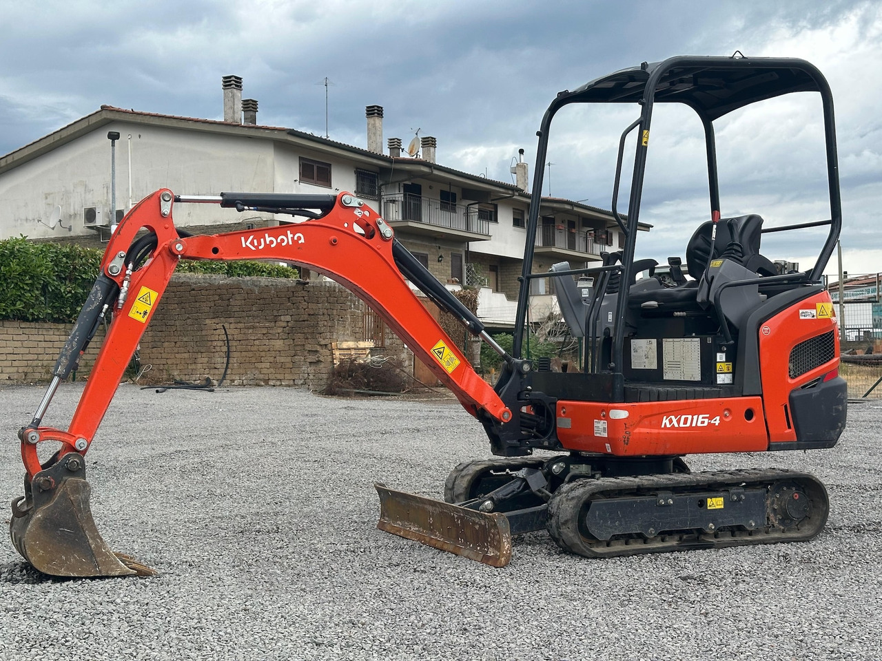 KUBOTA KX016-4 - Мини-экскаватор: фото 5 KUBOTA KX016-4 - Мини-экскаватор: фото 5