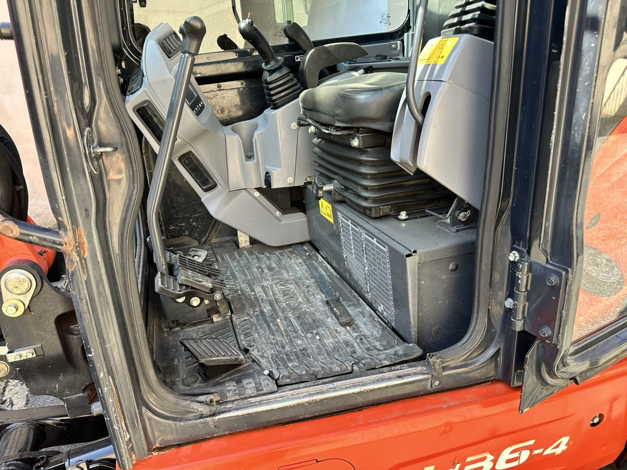 Мини-экскаватор KUBOTA U36-4: фото 12 Мини-экскаватор KUBOTA U36-4: фото 12