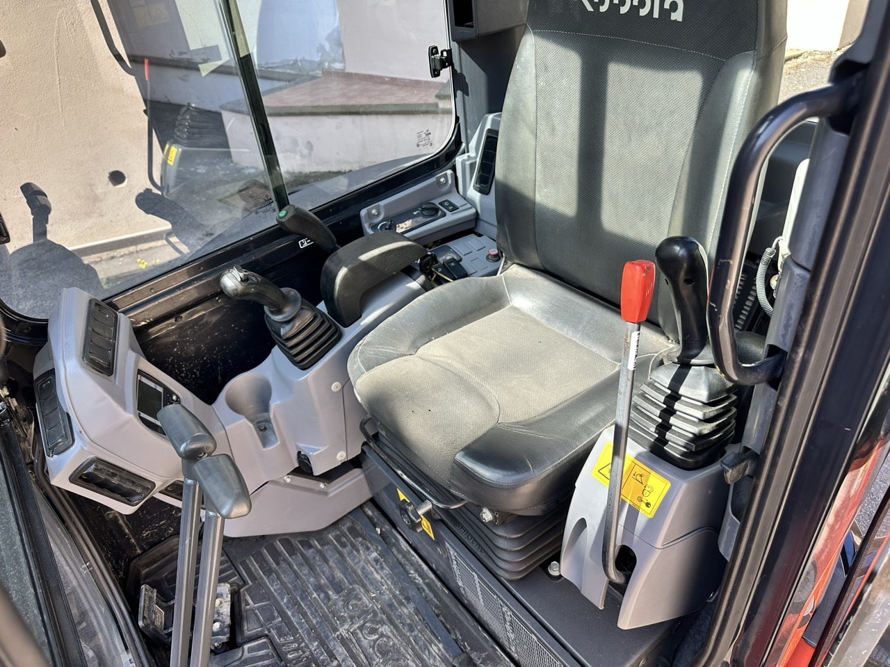 Мини-экскаватор KUBOTA U36-4: фото 11 Мини-экскаватор KUBOTA U36-4: фото 11