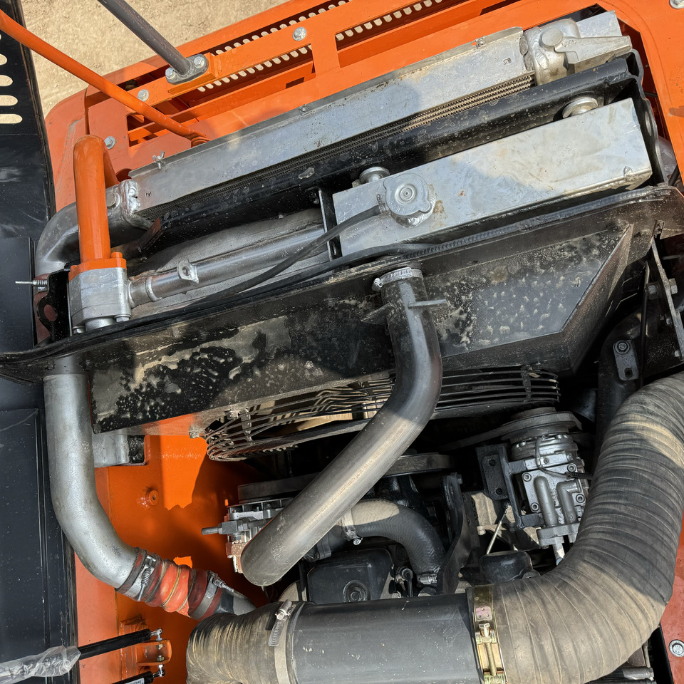 Гусеничный экскаватор DOOSAN DX300: фото 6