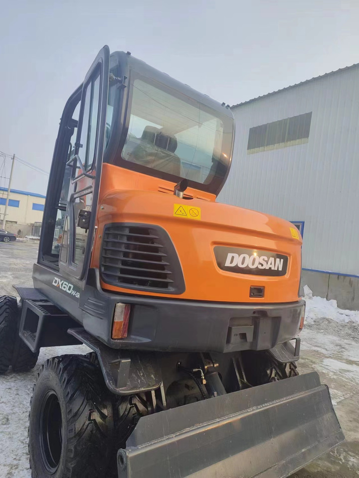 DOOSAN DX60w-9c - Мини-экскаватор: фото 3 DOOSAN DX60w-9c - Мини-экскаватор: фото 3