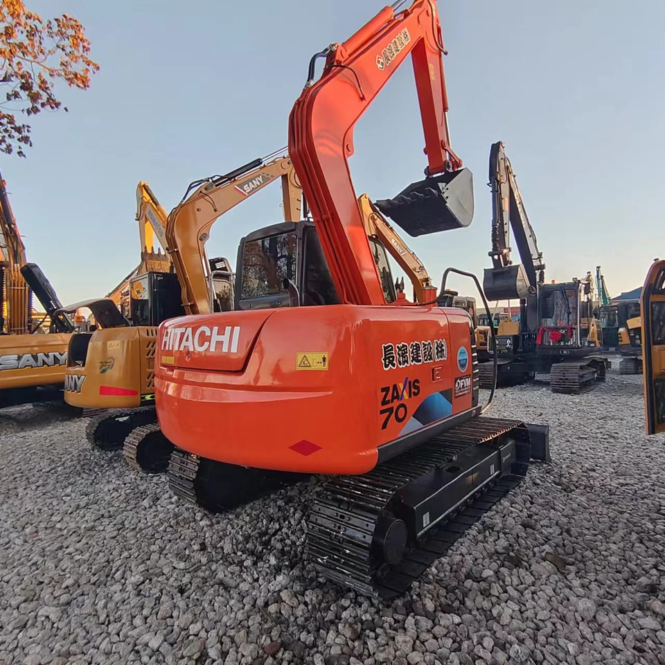 HITACHI ZX70 - Гусеничный экскаватор: фото 1 HITACHI ZX70 - Гусеничный экскаватор: фото 1