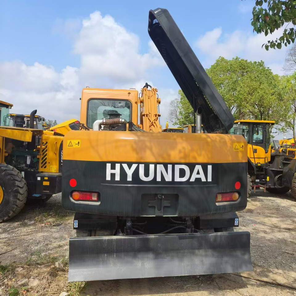 Hyundai R150LC-9 - Колёсный экскаватор: фото 5 Hyundai R150LC-9 - Колёсный экскаватор: фото 5