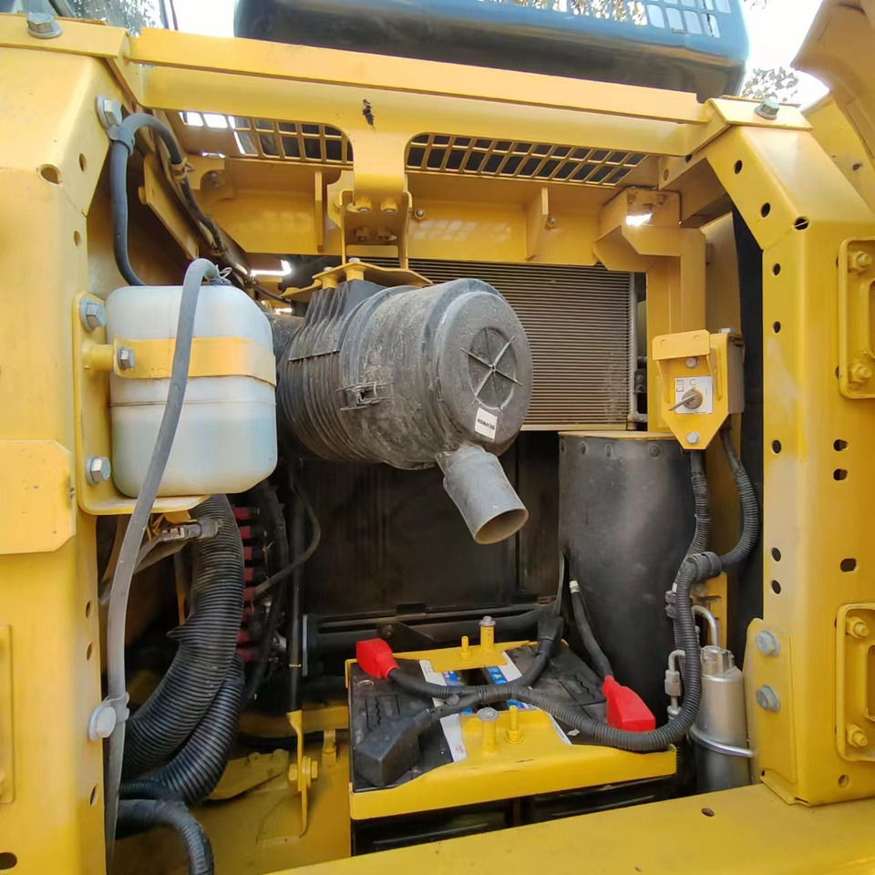Гусеничный экскаватор KOMATSU PC130: фото 6